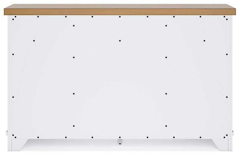 Ashbryn Dining Server