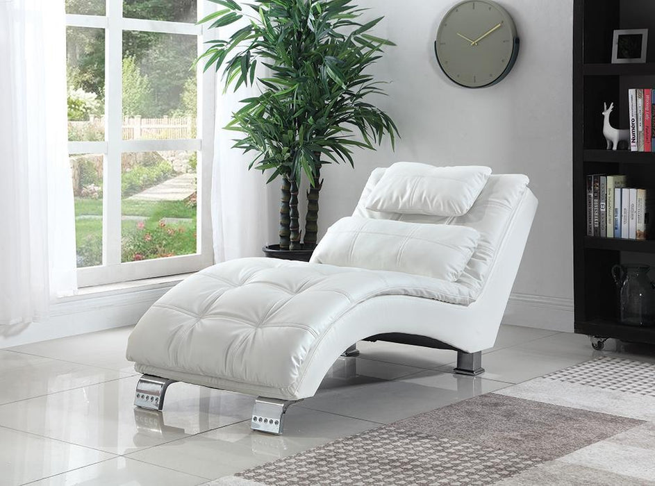 Dilleston Upholstered Chaise White - Home Discount Furniture - NJ-linden